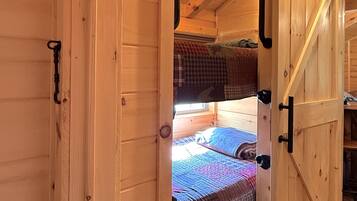 2 habitaciones, wifi gratis y ropa de cama