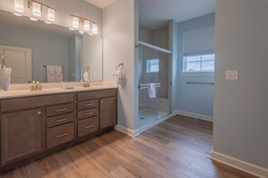 Condo, Multiple Beds, Patio, Garden View (2728 Harbor Court) | Bathroom | Free toiletries, towels, toilet paper - 2728 Harbor Court (Delavan)