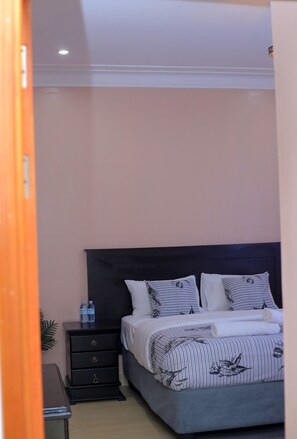 1 quarto, ferros/tábuas de passar roupa, Wi-Fi, roupa de cama