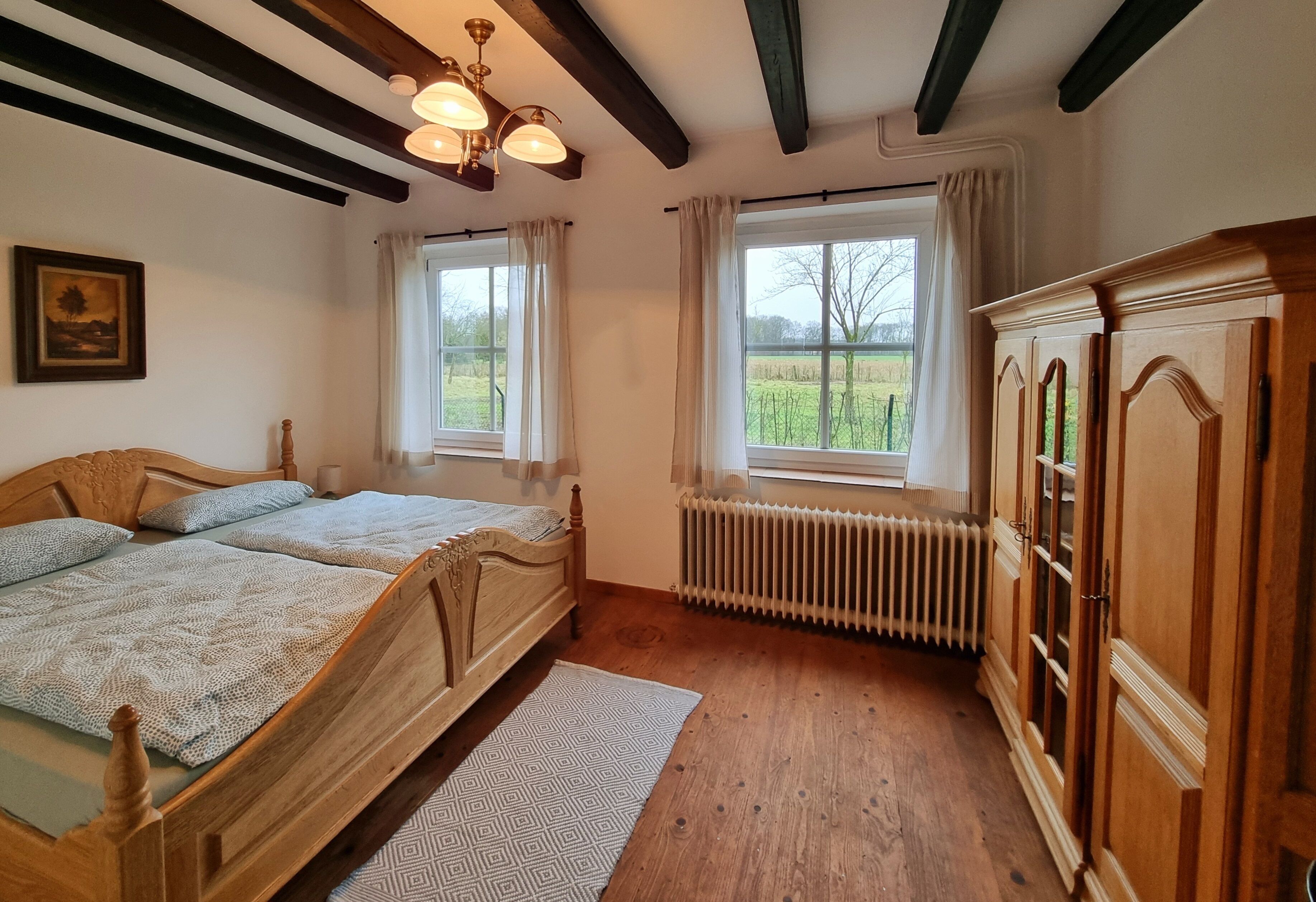 4 bedrooms, desk, free WiFi, bed sheets