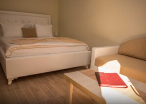 Apartamento, 1 habitación, balcón, vistas al jardín | 1 dormitorio