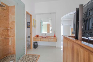 Shower, jetted bath, hair dryer, towels - Andales Master Suite 108 (Romantic Zone) (Puerto Vallarta)