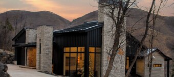 Sundance Cabin - 5 Bedroom Luxury Mountain Home right in the heart of Sundance