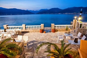 Studio, 1 soverom, balkong, havutsikt | Utendørsservering