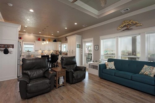 The Crystal Beach House - Bonnies Bungalow 