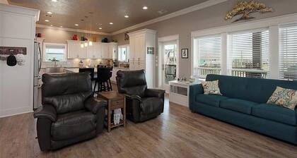 The Crystal Beach House - Bonnies Bungalow