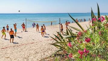 Am Strand, LiegestĂŒhle, StrandtĂŒcher
