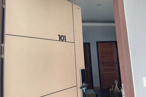 Familie suite | Een minibar, een bureau, gratis wifi, beddengoed