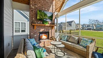 المنطقة المحيطة بالمنشأة