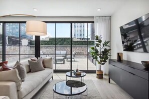 Smart TV 55-inci dengan saluran TV digital