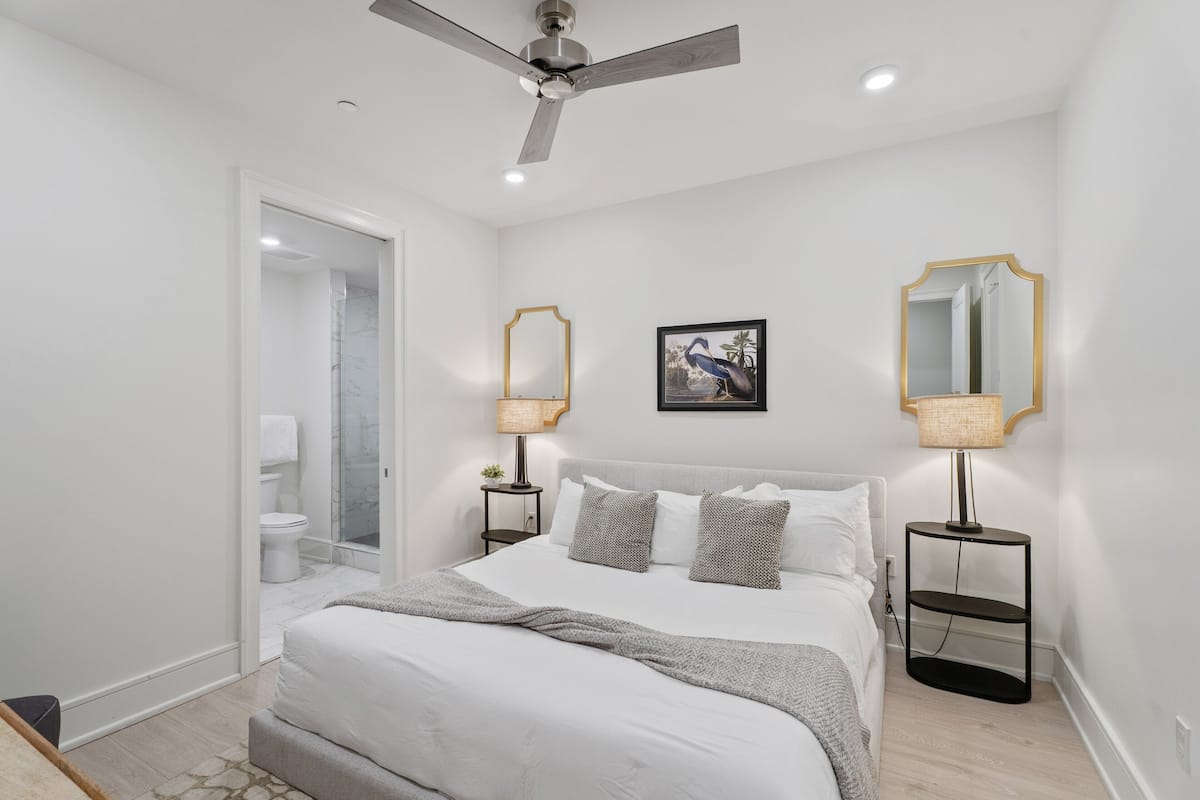 Premium Condo, 5 Bedrooms, Connecting Rooms | 3 bedrooms, iron/ironing board, free WiFi, bed sheets