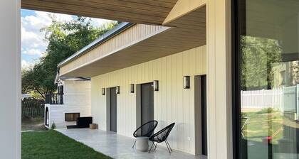 Luxury Villa with jacuzzi in Bran