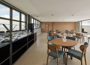 Tägliches inbegriffenes Frühstücksbuffet