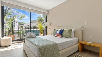 3 habitaciones, tabla de planchar con plancha, cuna de viaje y wifi