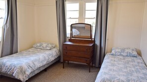 2 bedrooms - Lumeah - Quaint, well appointed 2 bedroom cottage. (Hat Head)