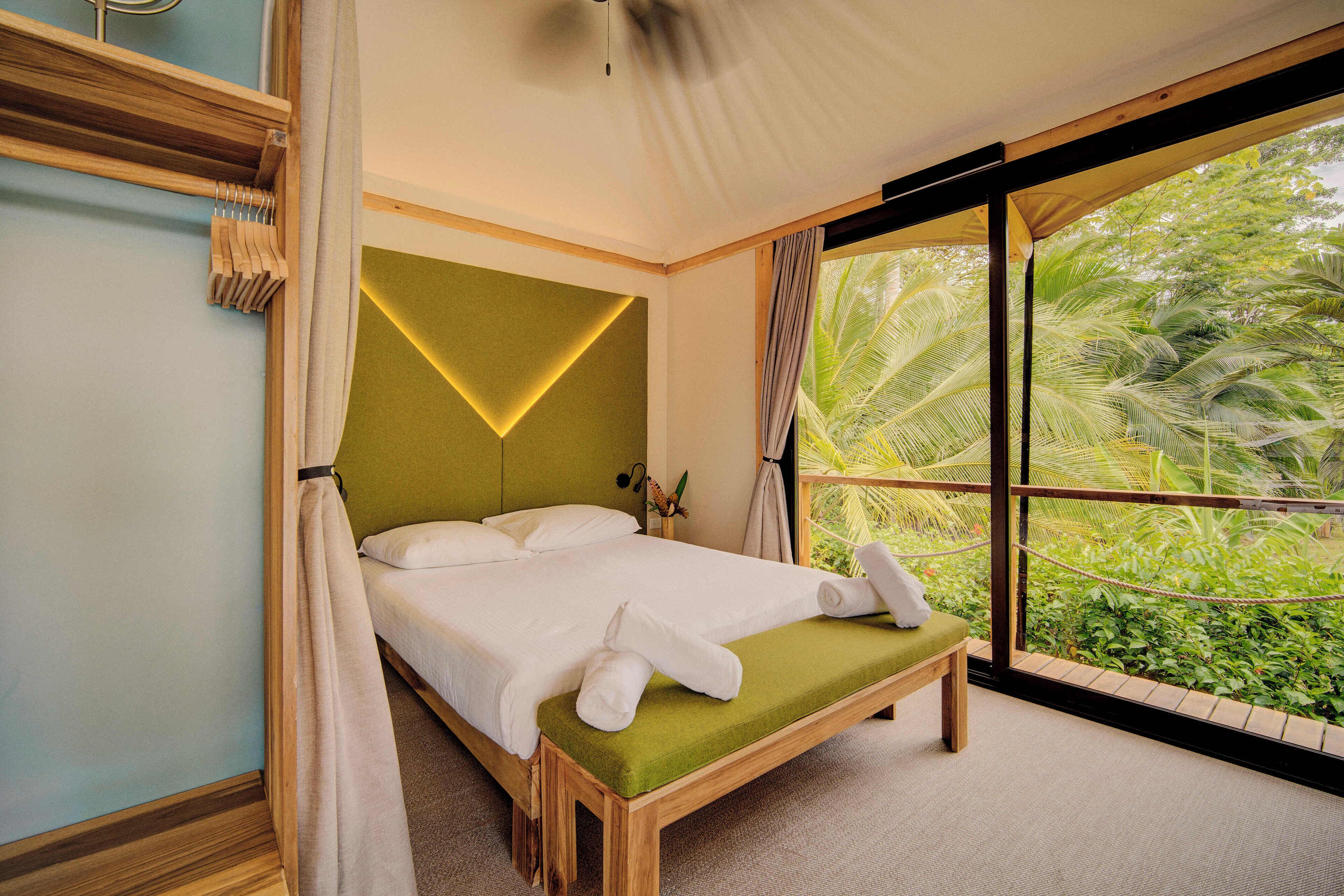 Suite estudio familiar, 2 camas Queen size, para no fumadores, Terraza | Ropa de cama de alta calidad, cortinas blackout y wifi gratis 