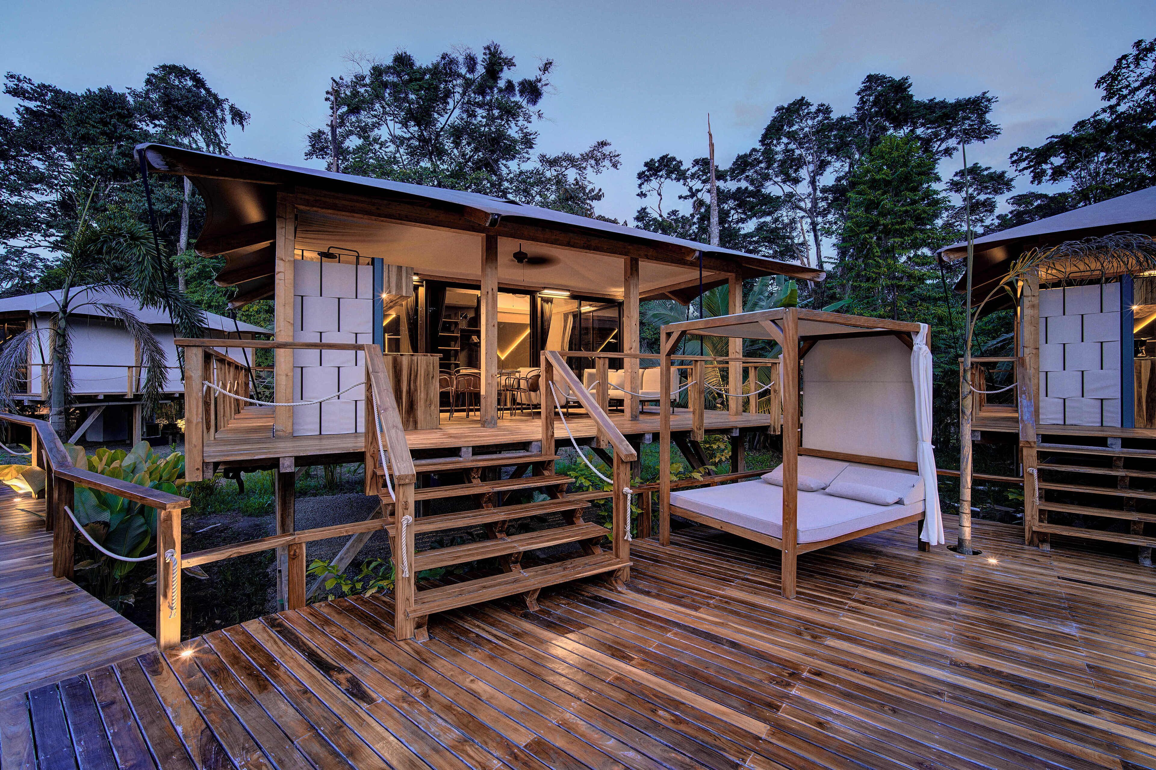 Suite Studio Luxe, 1 très grand lit, non-fumeurs, terrasse | Literie de qualité supérieure, rideaux occultants, Wi-Fi gratuit