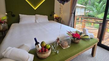 Premium bedding, blackout curtains, free WiFi, bed sheets
