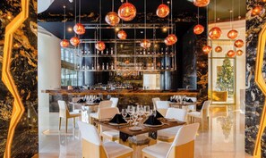 Dining - 2 Bedroom Suite: Relax, Reconnect, and Recharge at Beautiful Cancun Resort (Cancún)