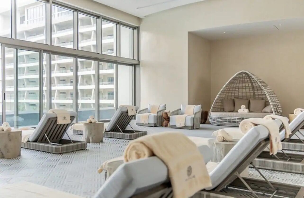 Couples treatment rooms, sauna, hot tub, steam room, mud baths