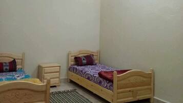 3 habitaciones, tabla de planchar con plancha y wifi