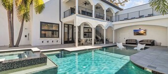 Private Ultra-Luxury 10 Bedroom | 14 Bath Mansion