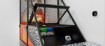 Private Ultra-Luxury 10 Bedroom | 14 Bath Mansion