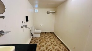 Deluxe-Doppelzimmer | Dusche im Bad