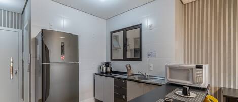 Apartment | Private kitchen | Microwave, espresso maker, electric kettle, toaster