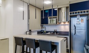 Căn hộ cơ bản | Bếp riêng | Lò vi sóng, dụng cụ pha espresso, ấm điện, lò nướng bánh mì 