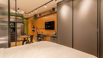 Basic Studio | 1 bedroom, free WiFi, bed sheets