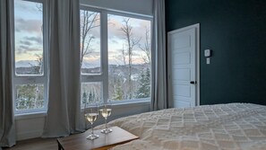 3 bedrooms, WiFi, bed sheets - Havre du Mont * New Construction (st-come)