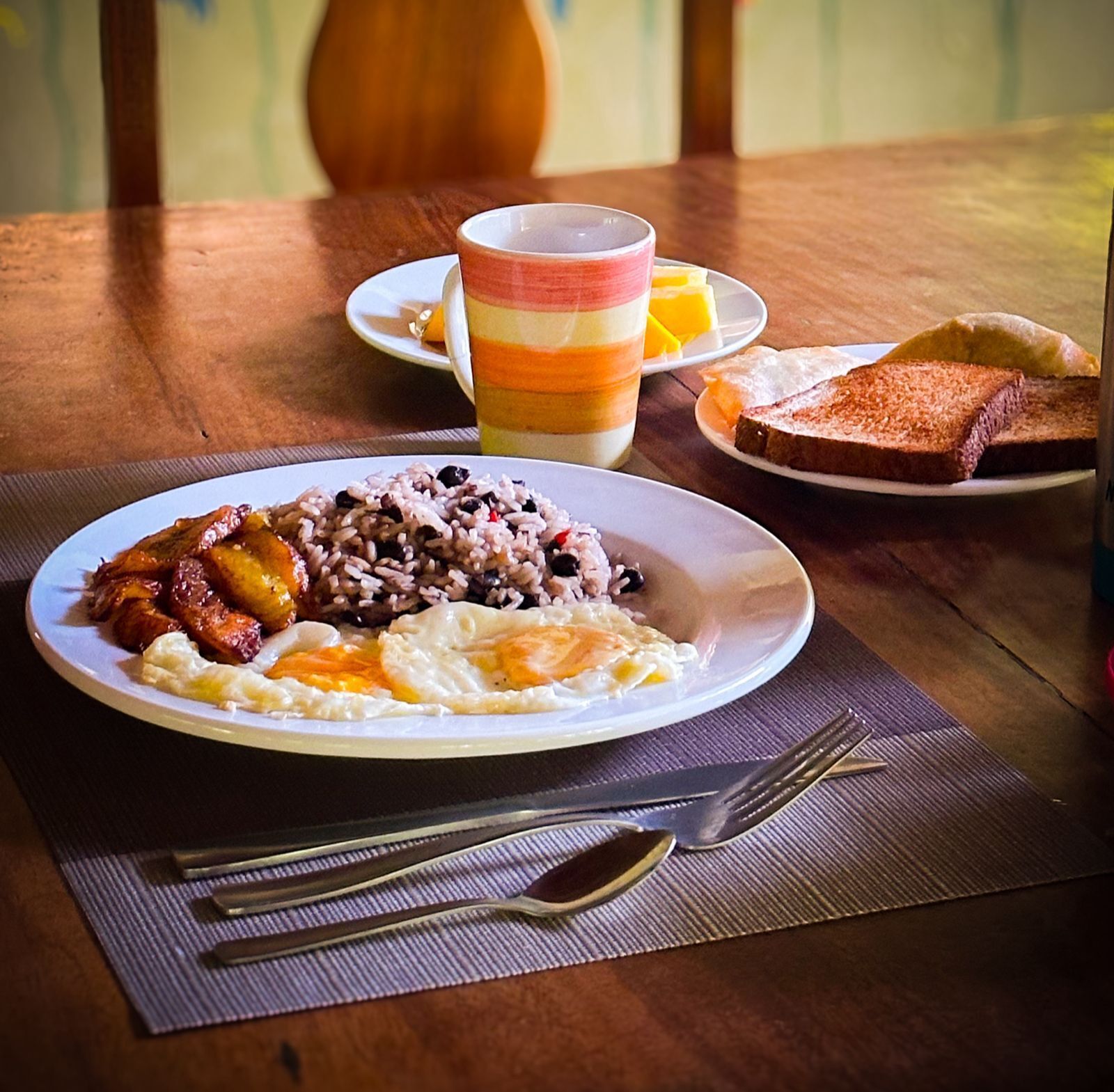 Desayuno de cocina local (USD 6 por persona) 
