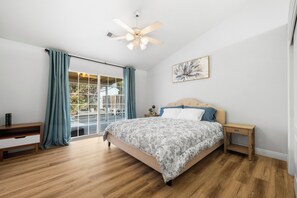 4 bedrooms, desk, iron/ironing board, travel cot