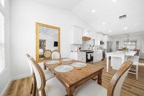 Dining - NW Gem! Modern 4BR Home:Cozy Elegance, Near Parks, Dining & Easy Freeway Access
 (Bakersfield)