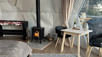 1 chambre, lit parapluie, Wi-Fi, draps fournis