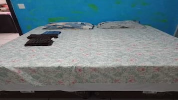 1 quarto, Wi-Fi de cortesia, roupa de cama