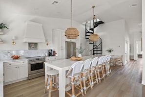 Fridge, microwave, oven, stovetop - The Natural Palm Beach House - Luxurious & “Low-Tox” Beach Property (Fort Myers Beach)