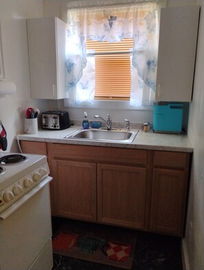 微波炉、烤箱、炉灶、厨具/餐具