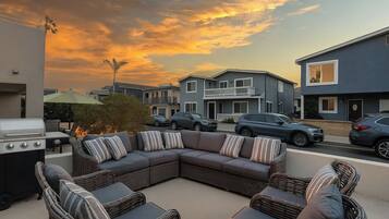 House (3 Bedrooms) | Front of property