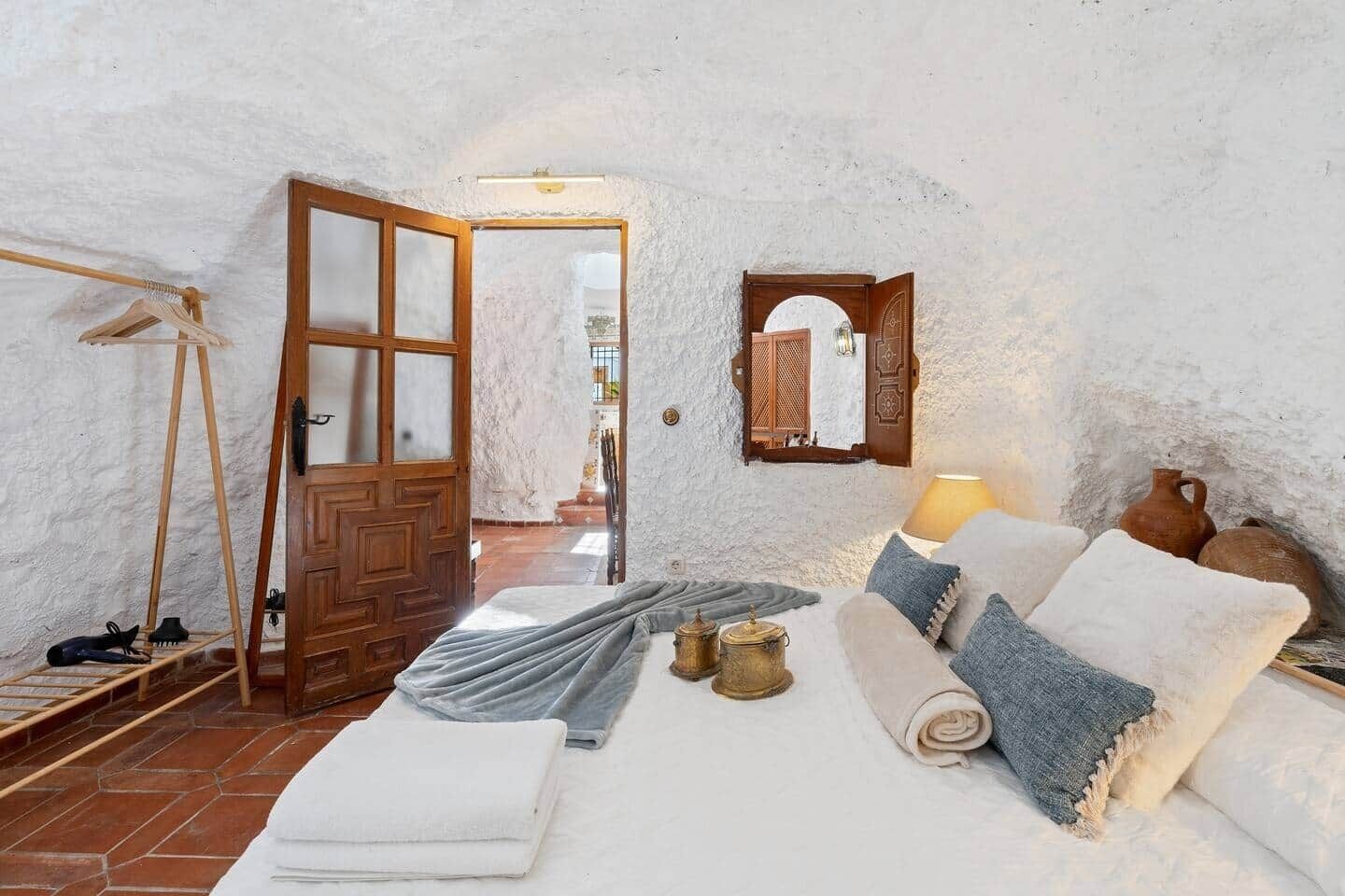 2 quartos, ferros/tábuas de passar roupa, Wi-Fi de cortesia