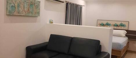 Classic Studio, 1 Bedroom, Kitchen, Garden View