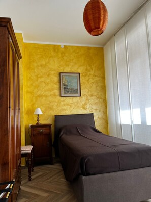 3 habitaciones, tabla de planchar con plancha y wifi gratis