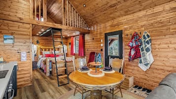 Luxury Cabin | Living area | IPod dock, heated floors