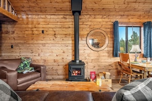 Luxury Cabin | Living area
