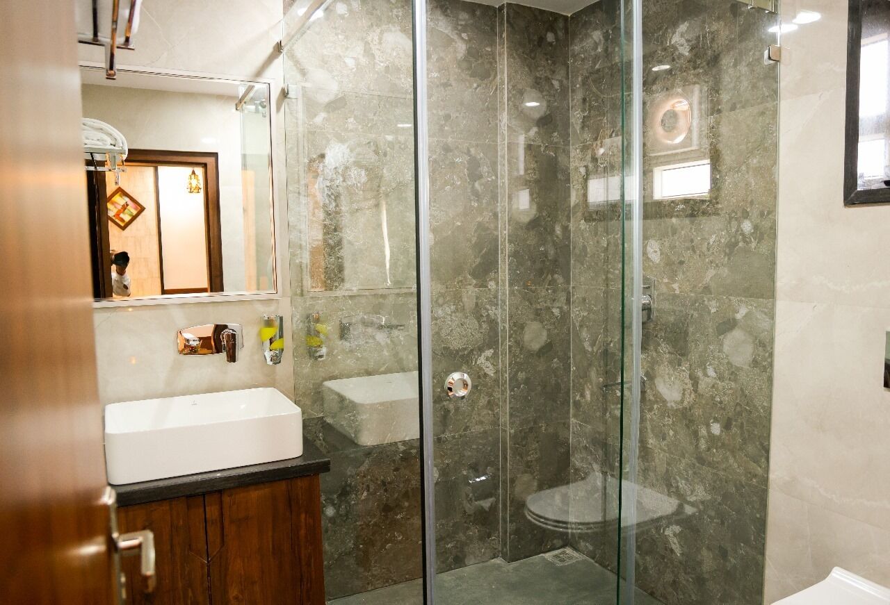 Shower, towels, soap, shampoo