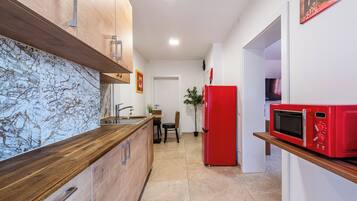 Perushuoneisto | Oleskelualue | Taulutelevisio