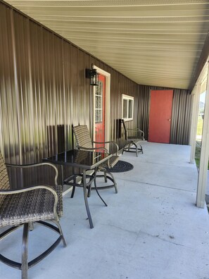 Terrace/patio - 2 separate cabins, sleeps a total of 12, on 4 acres in Lava Hot Springs!! (Lava Hot Springs)