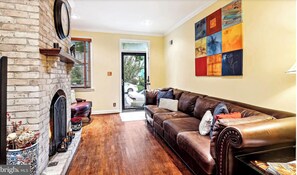 مدفأة، مكتب