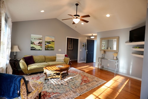 4-bedroom house in lovely Aberdeen so close to Pinehurst